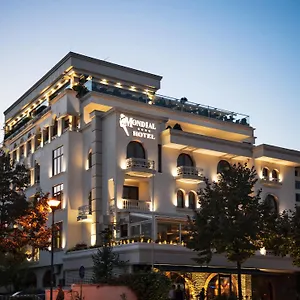Hotell Mondial, Tirana